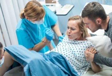 Geburtsschmerzen lindern - Geburtsmantras